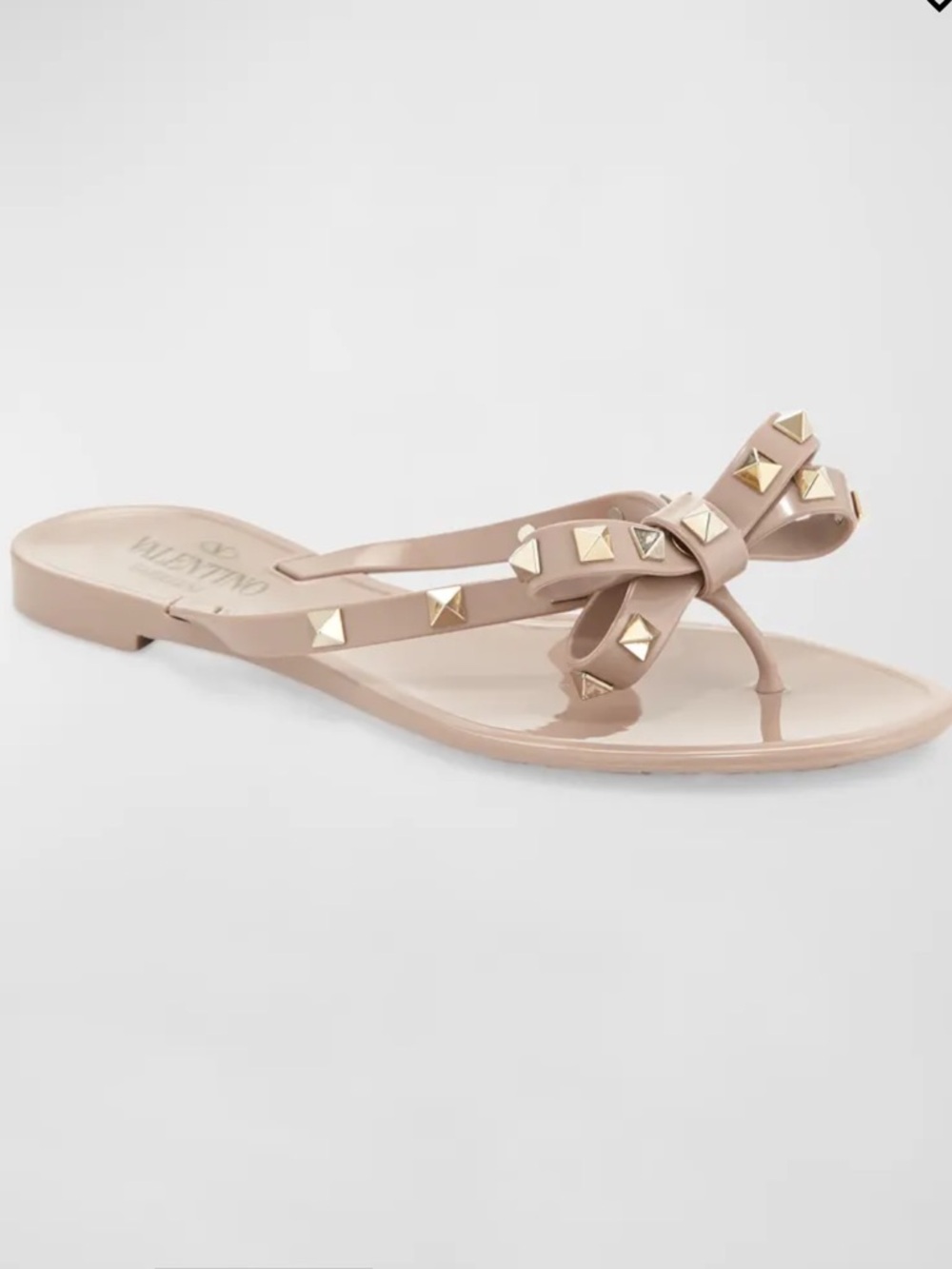 Valentino Garavani Rockstud PVC Jelly Thong Sandals Poudre EU 40 Like New Box